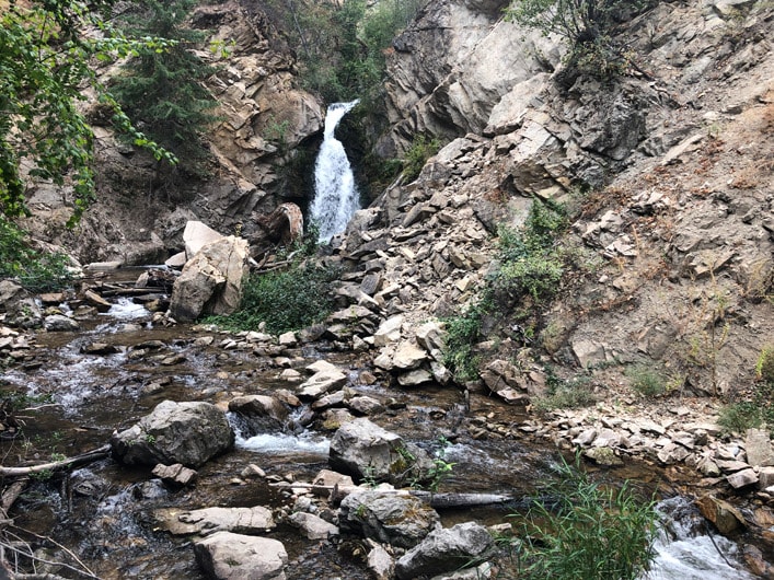 Watching Salmon Run at Hardy Falls in Okanagan Valley